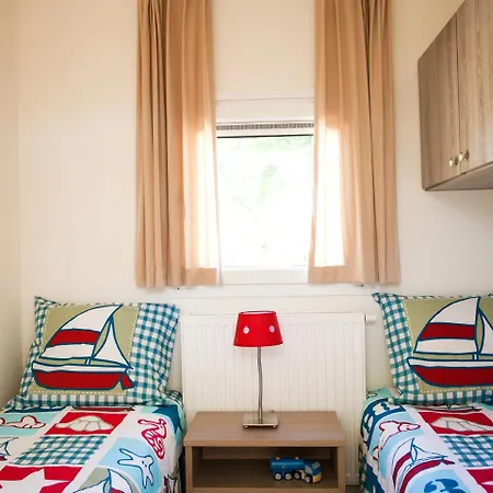 Holiday Home Cub4.16 *
